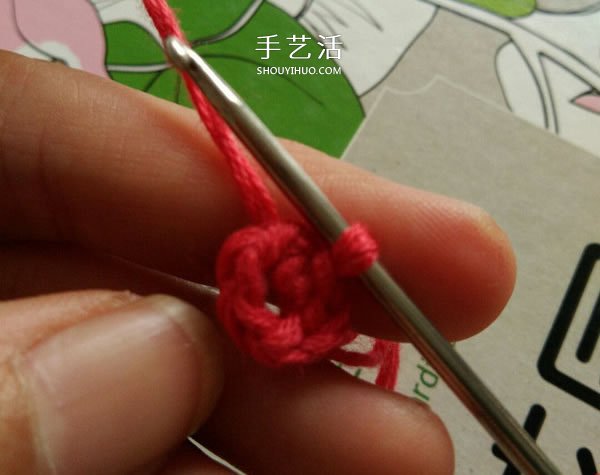 毛线小花的钩针编织图解 六瓣花朵的编织教程