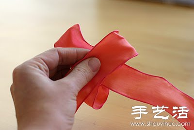 蝴蝶结丝带手环手工制作教程