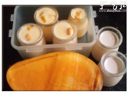 手工DIY“芒果酸奶”的教程
