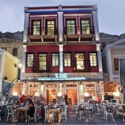 前身是海棉工厂的希腊海港餐厅 LOS
