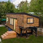 看美国建筑师在平板拖车上筑起的温馨小屋