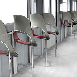 Opla seat半站式座椅 让公交车空间变大