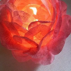 DIY浪漫玫瑰烛台的方法，玫瑰烛台制作方法