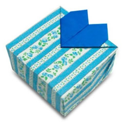 情人节折纸：心形礼物包装盒子折法图解教程