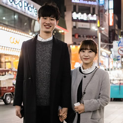 韩国情侣穿搭街拍 营造专属于情人间的默契