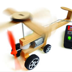 小学生科技小发明 用马达制作电动直升飞机