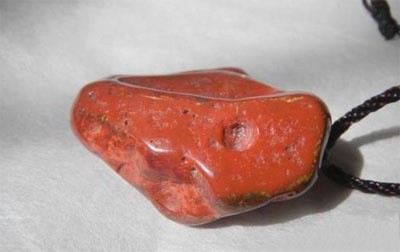 南红玛瑙包浆石的特点及鉴别方法