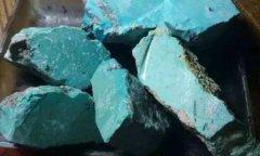 【绿松石百科】蒙古松是假的绿松石？市面上卖的蒙古松石是真的吗